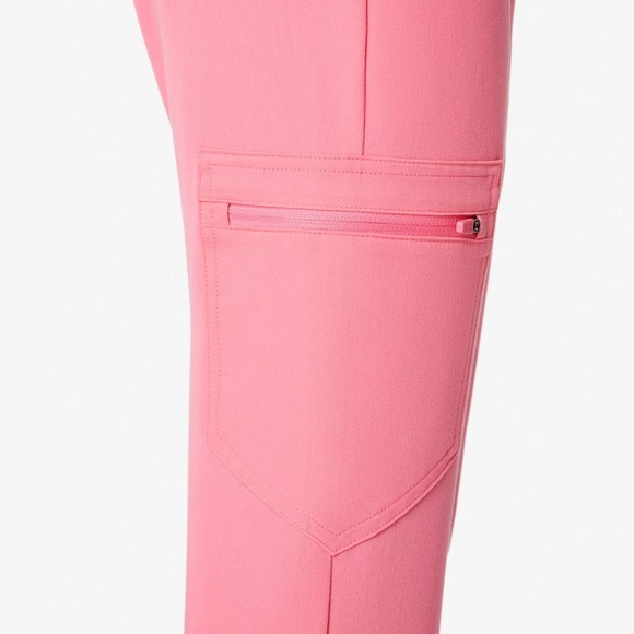 Figs Scrub Set, Neon Pink - Catarina and Zamora - Picture 8 of 9